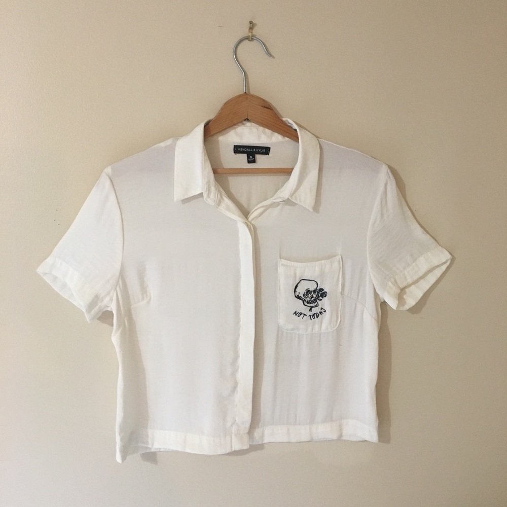 Kendall & Kylie short sleeve button down shirt